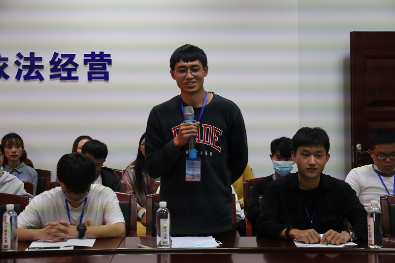職工發(fā)言2.JPG