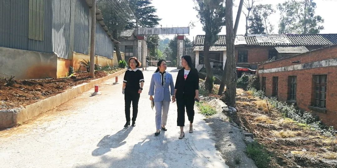2022-04-27-郭玲帶隊到工業(yè)公司開展節(jié)前消防安全檢查.jpg