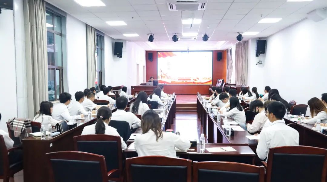 2022-05-13-【學(xué)習(xí)總書記重要講話精神】張聯(lián)紅為公司青年職工講授專題團(tuán)課.jpg