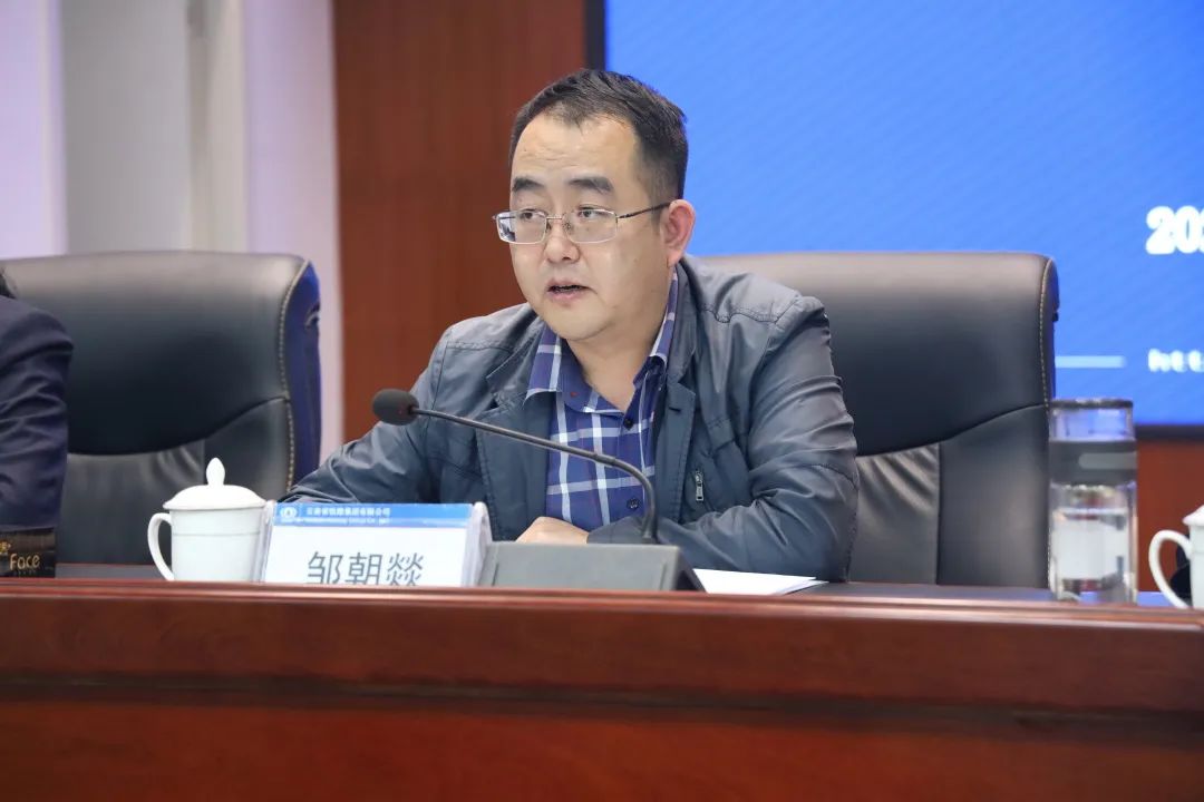 2022-10-11-公司召開干部大會宣布集團黨委決定 李元鴻任公司黨委副書記、副董事長、總經(jīng)理，柳德勝任公司副總經(jīng)理1.jpg
